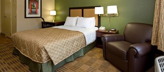 Aviator Suites Hotel by Aspen Hotels