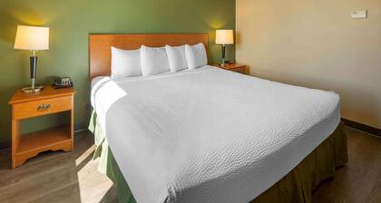 Aviator Suites Hotel by Aspen Hotels