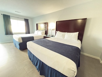 Lantern Inn & Suites