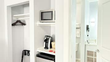 Deluxe Room, 2 Queen Beds, Non Smoking