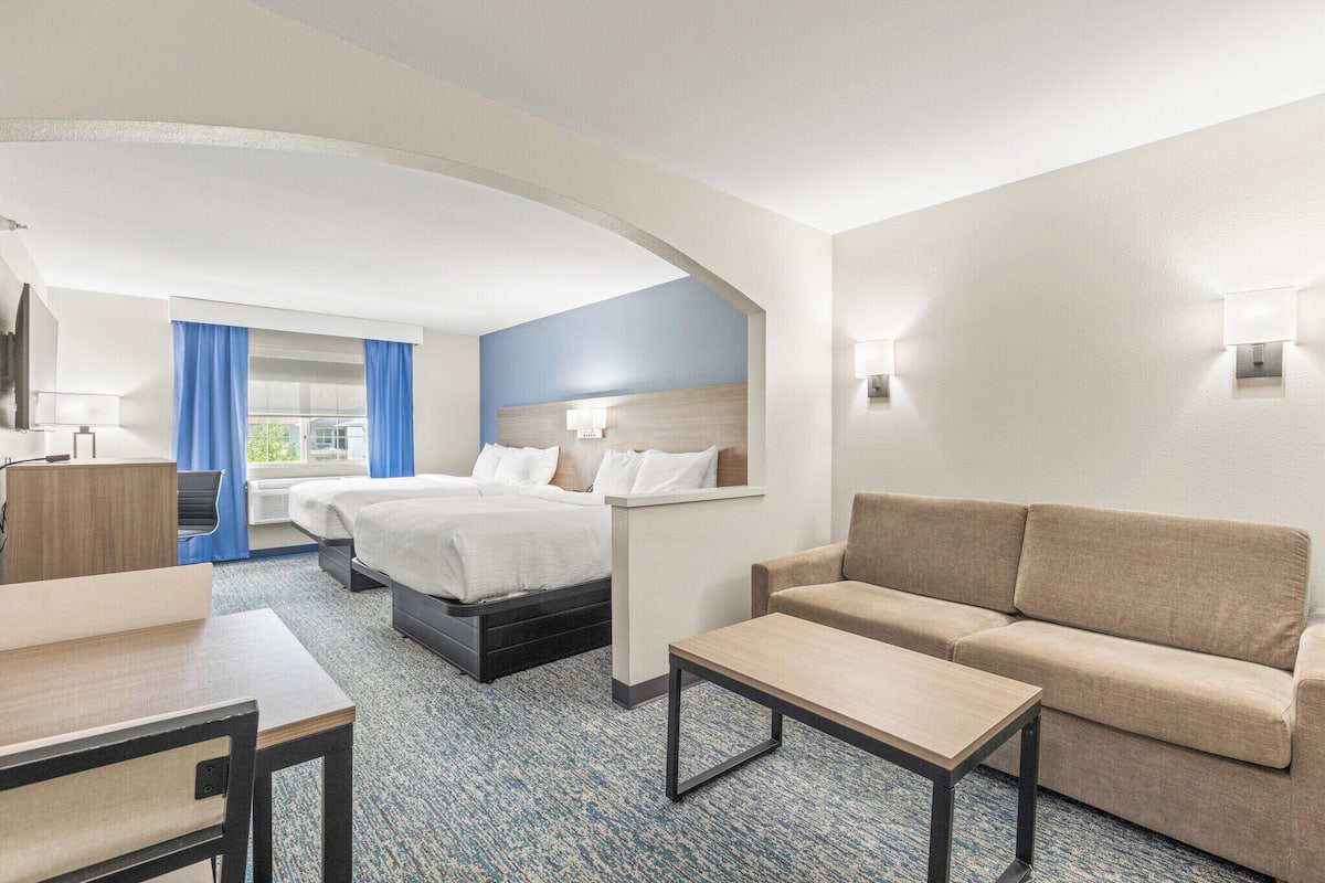 Standard Room, 2 Queen Beds, Non Smoking | 1 bedroom, in-room safe, laptop workspace, blackout curtains