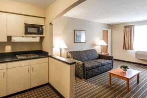 Suite, 1 King Bed, Non Smoking (Efficiency) | In-room safe, laptop workspace, blackout drapes, iron/ironing board