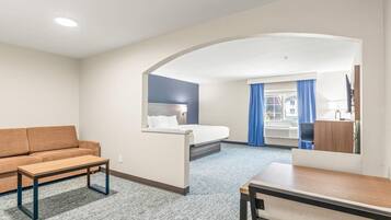 1 bedroom, in-room safe, laptop workspace, blackout drapes