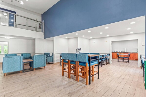 Lobby - Quality Inn & Suites On the River (Glenwood Springs)