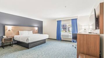 1 bedroom, in-room safe, laptop workspace, blackout drapes