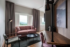 Deluxe-Zimmer, Nichtraucher (Multiple Beds) | Verdunkelungsvorhänge, Bügeleisen/Bügelbrett, Bettwäsche