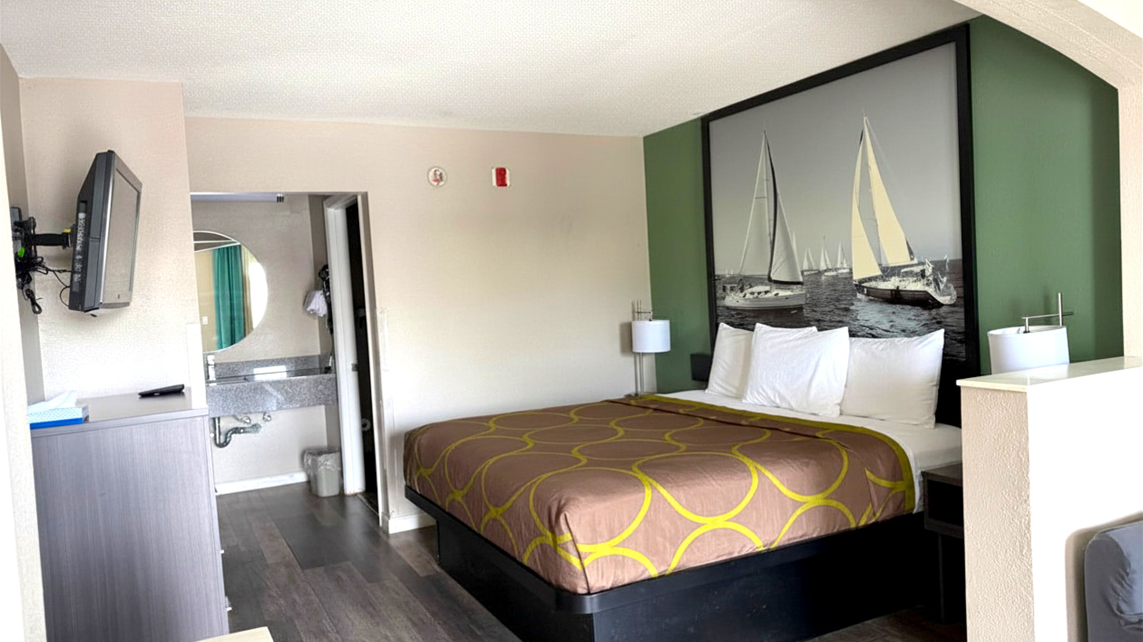 Blackout drapes, free cribs/infant beds, rollaway beds, free WiFi