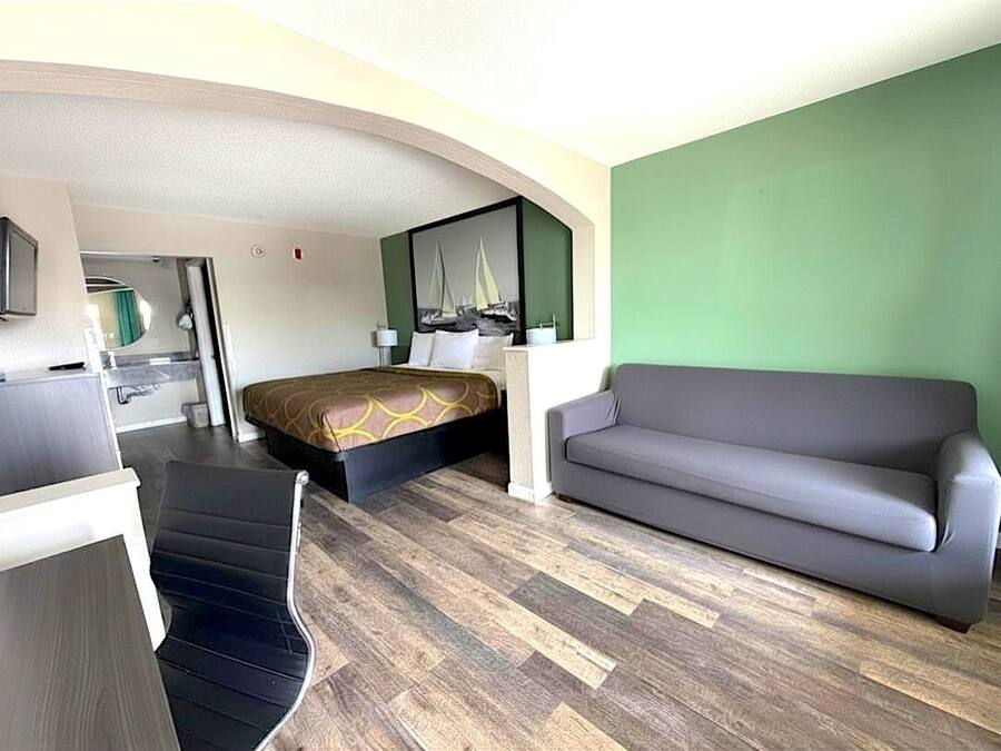 Blackout drapes, free cribs/infant beds, rollaway beds, free WiFi