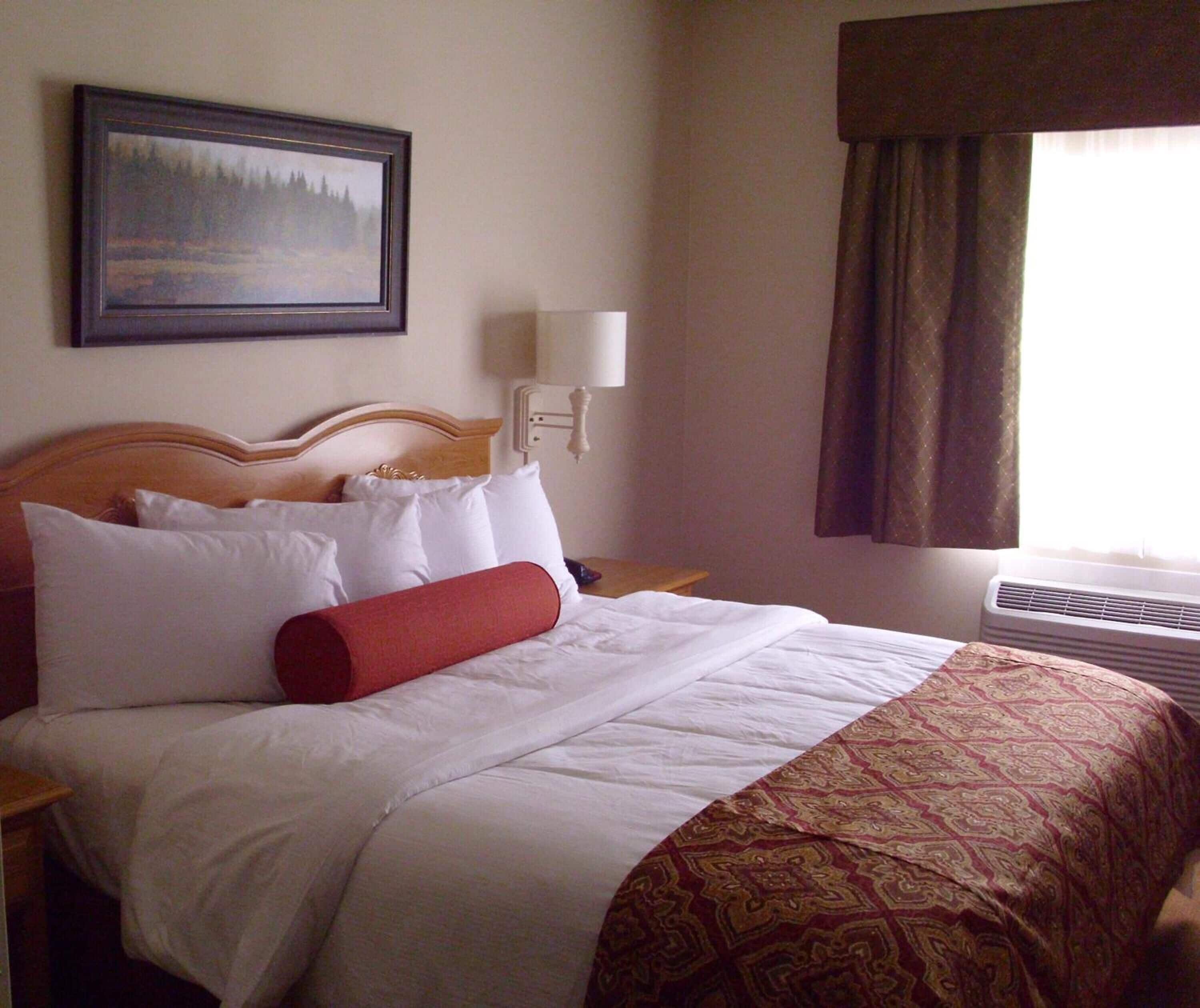 deluxe room, 2 queen beds | desk, free wifi, bed sheets