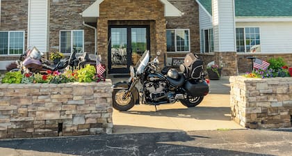 Savanna Inn & Suites