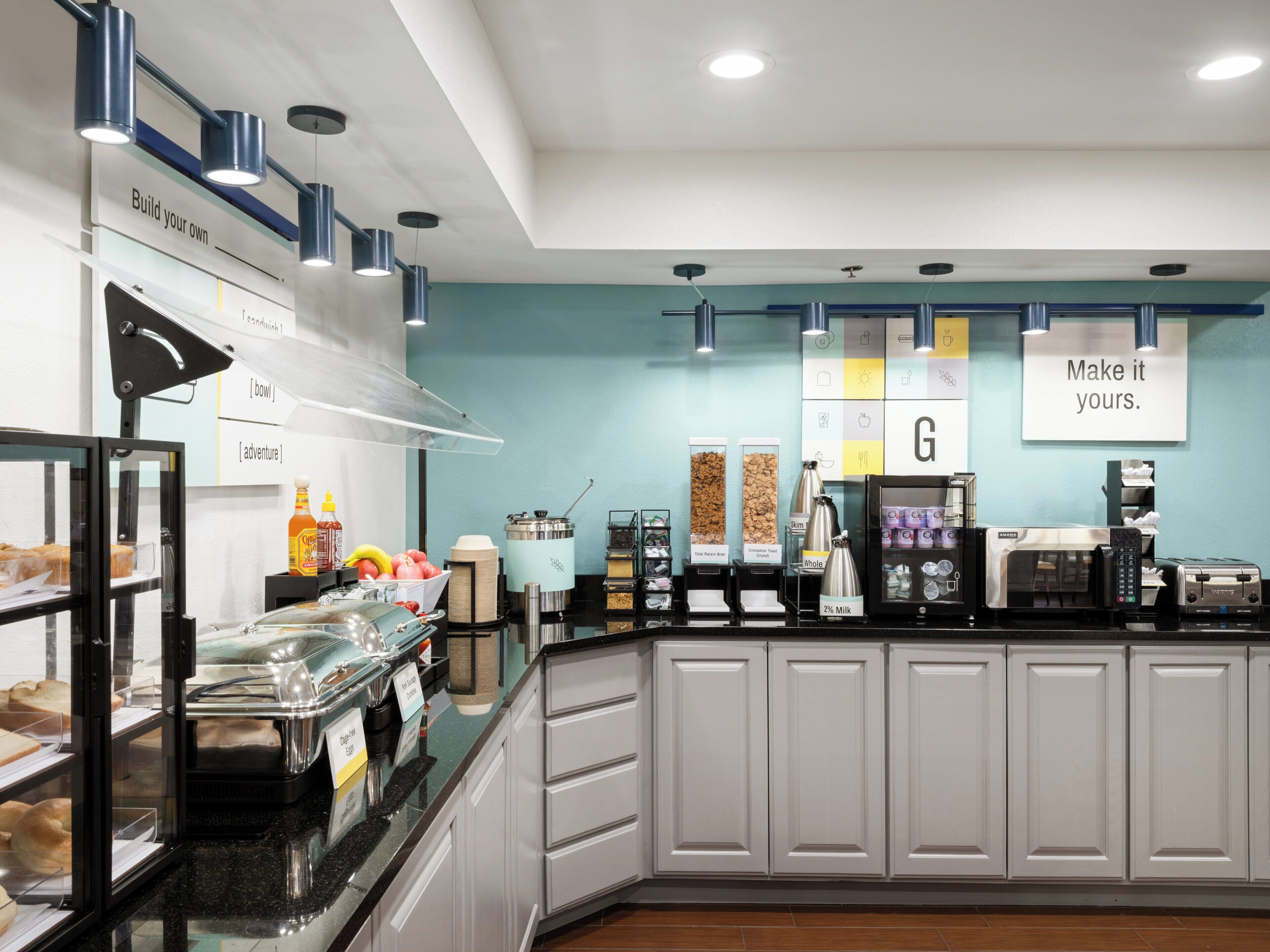 free buffet breakfast