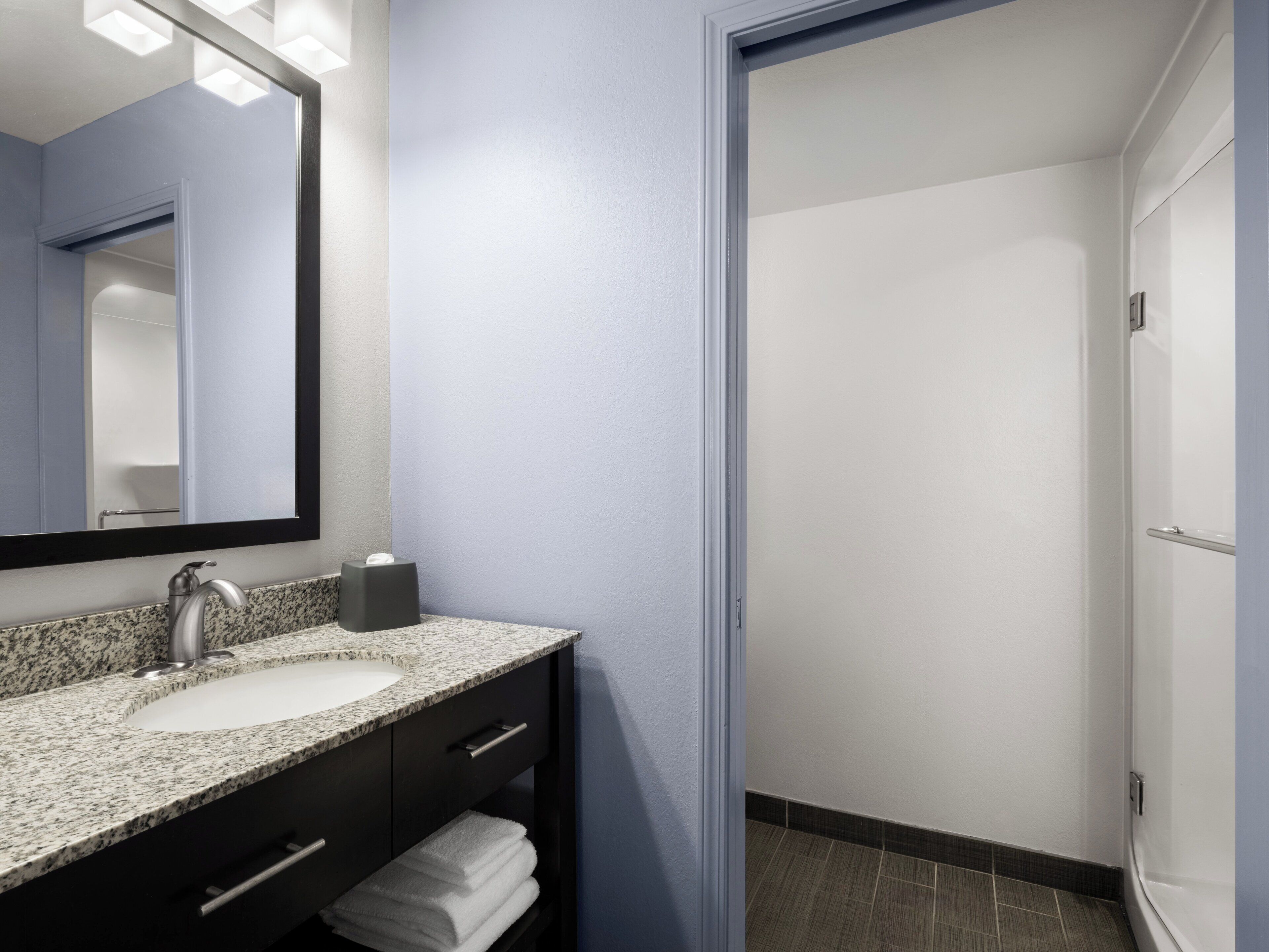 1 bedroom, premium bedding, in-room safe, desk