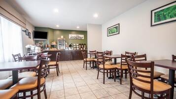 Inbegriffenes kontinentales Frühstück