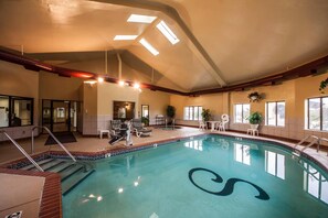 Indoor pool - Sleep Inn & Suites Tulsa Central I-44 (Tulsa)