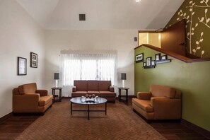 Lobby - Sleep Inn & Suites Tulsa Central I-44 (Tulsa)