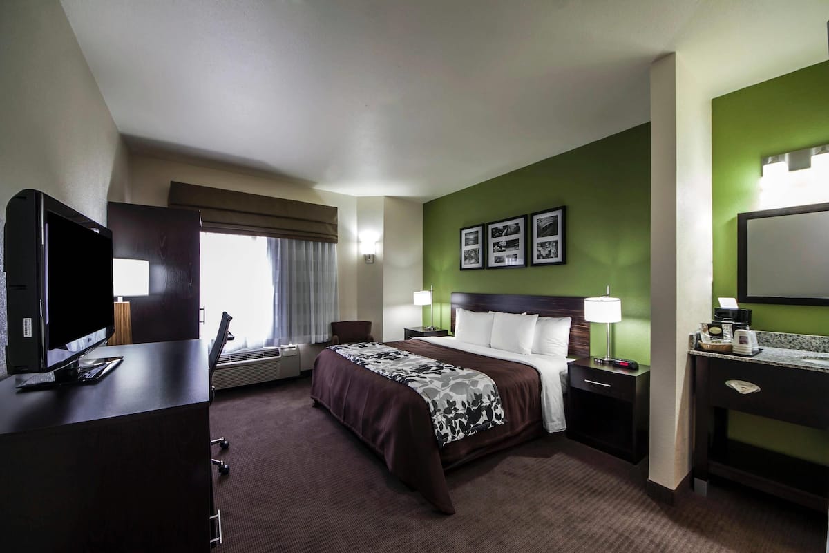 In-room safe, desk, laptop workspace, blackout drapes