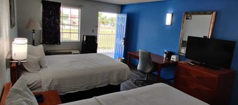Travelodge Suites by Wyndham MacClenny/I-10