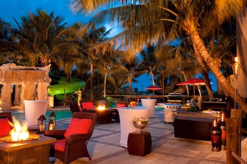 Reception area at Palm Beach Marriott Singer Island Beach Resort & Spa