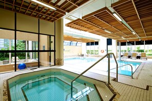 Bañera de hidromasaje interior