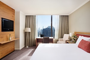 Suíte, vista para o parque | Roupas de cama premium, cofres nos quartos, escrivaninha