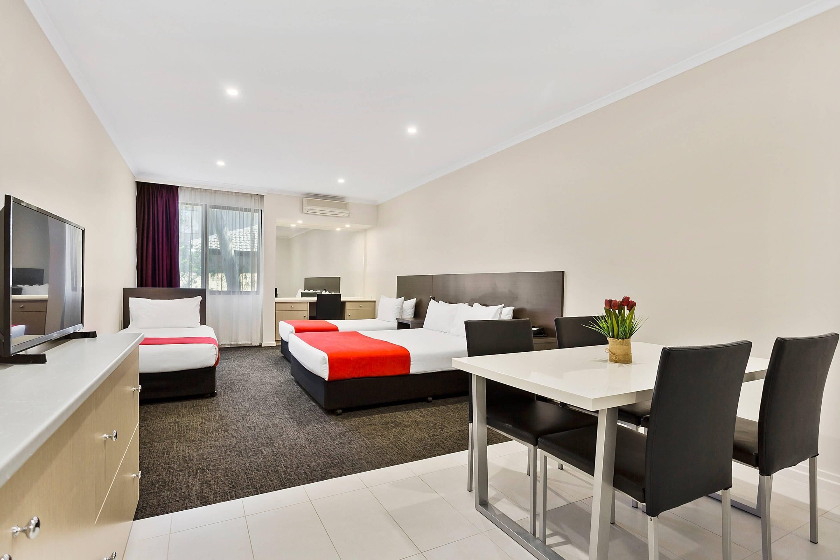 Deluxe Family Room