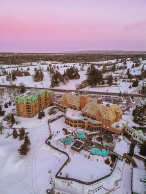Property grounds - Chateau Cartier Hotel & Resort, an Ascend Collection Resort (Gatineau)