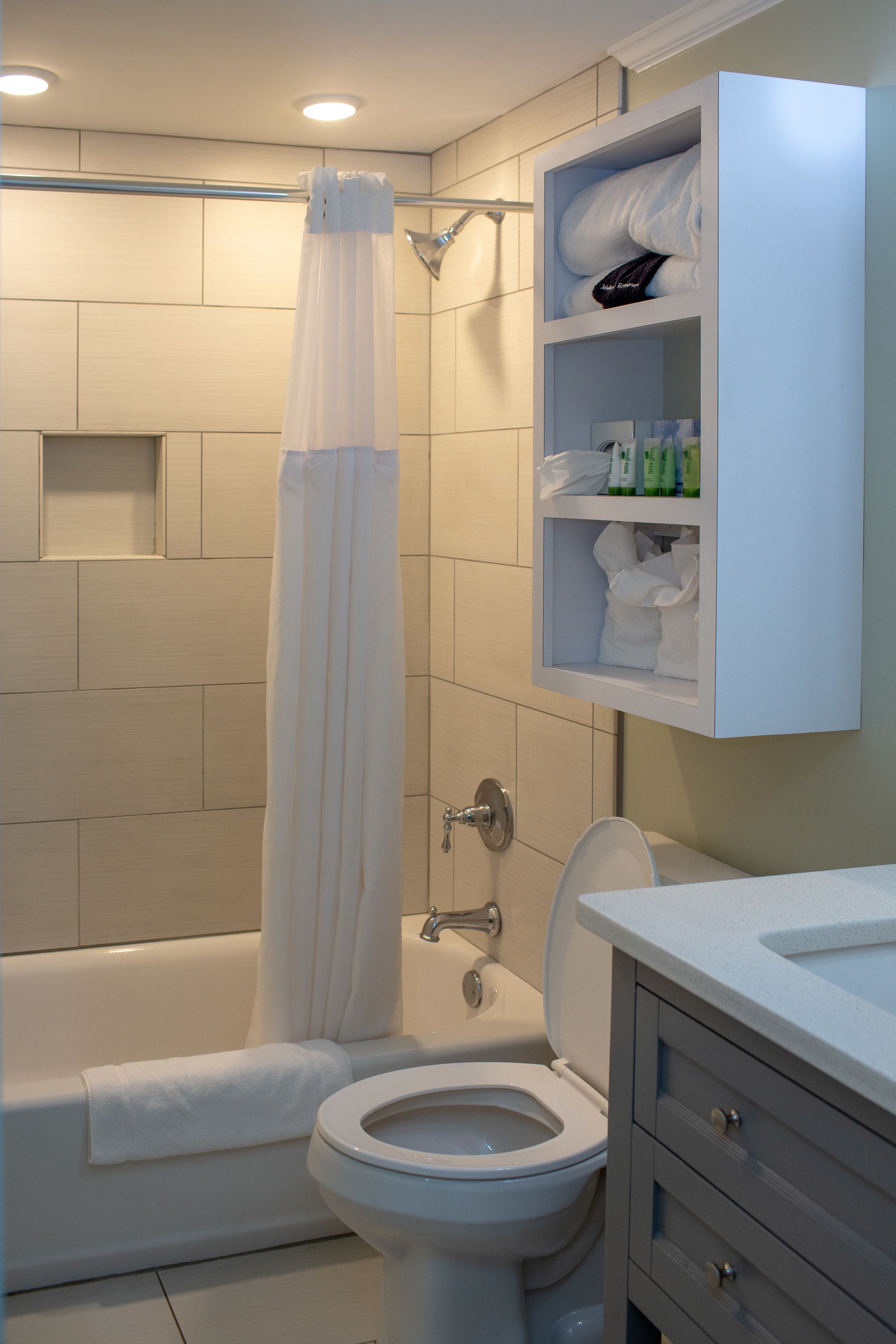 suite, balcony, river view | egyptian cotton sheets, premium bedding, pillow-top beds, in-room safe