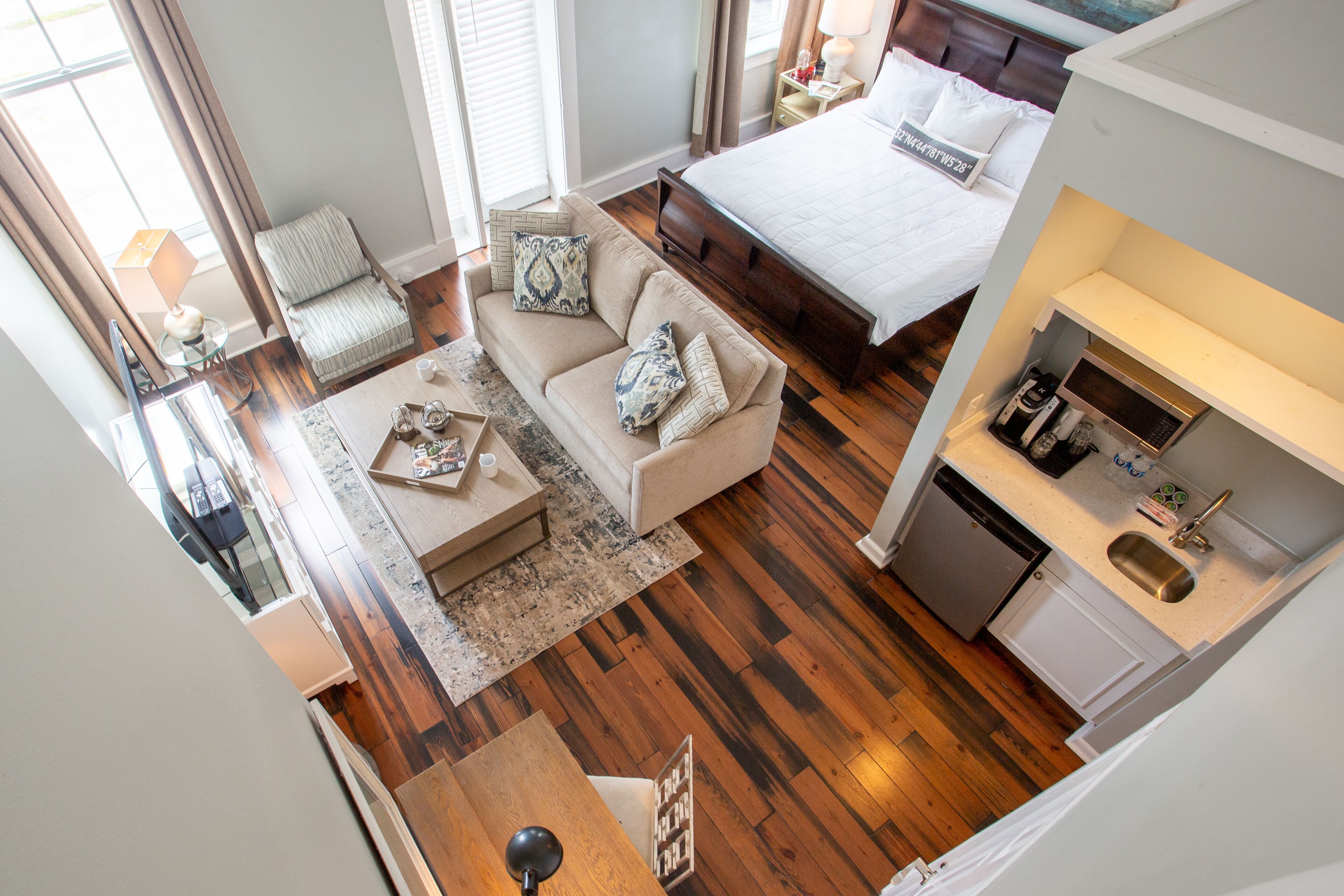 suite, balcony, river view | egyptian cotton sheets, premium bedding, pillow-top beds, in-room safe