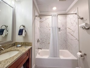 Deluxe Room, 2 Queen Beds | Bathroom | Free toiletries, hair dryer, bathrobes, towels - East Bay Inn, Historic Inns of Savannah Collection (Savannah)