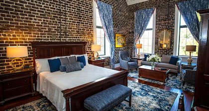 East Bay Inn, Historic Inns of Savannah Collection