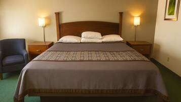 Rom, 1 kingsize-seng, ikke-røyk | Wi-fi (inkludert), sengetøy, vekkerklokke og rullestolvennlig