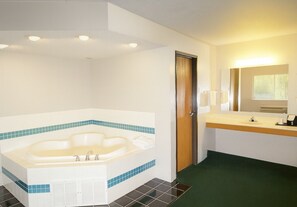 Suite estudio, 1 cama King size, hidromasaje | Tina de hidromasaje