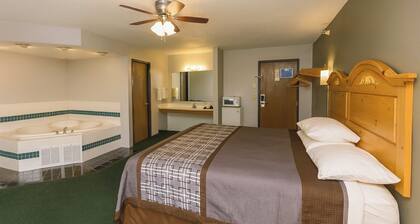 Royal Inn & Suites