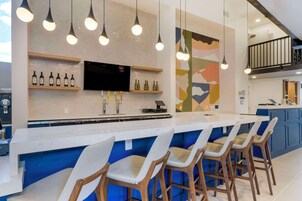 Bar (en la propiedad)