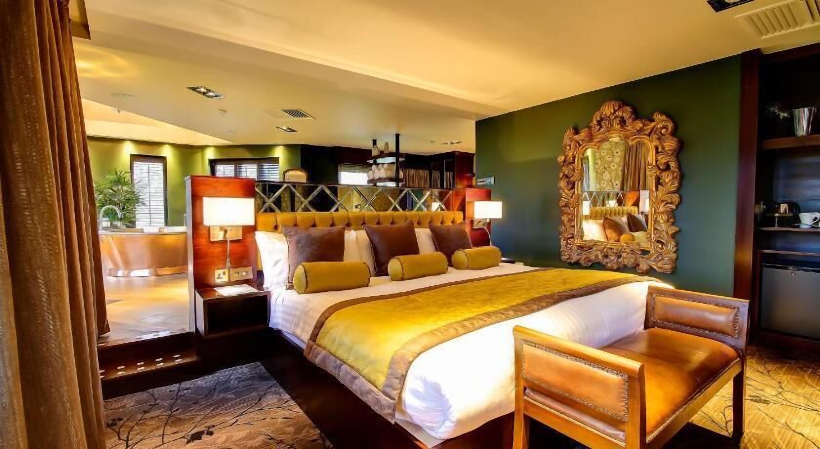 In-room safe, desk, soundproofing, iron/ironing board