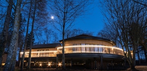 Tree House Luxe | Coffres-forts dans les chambres, bureau, chambres insonorisées