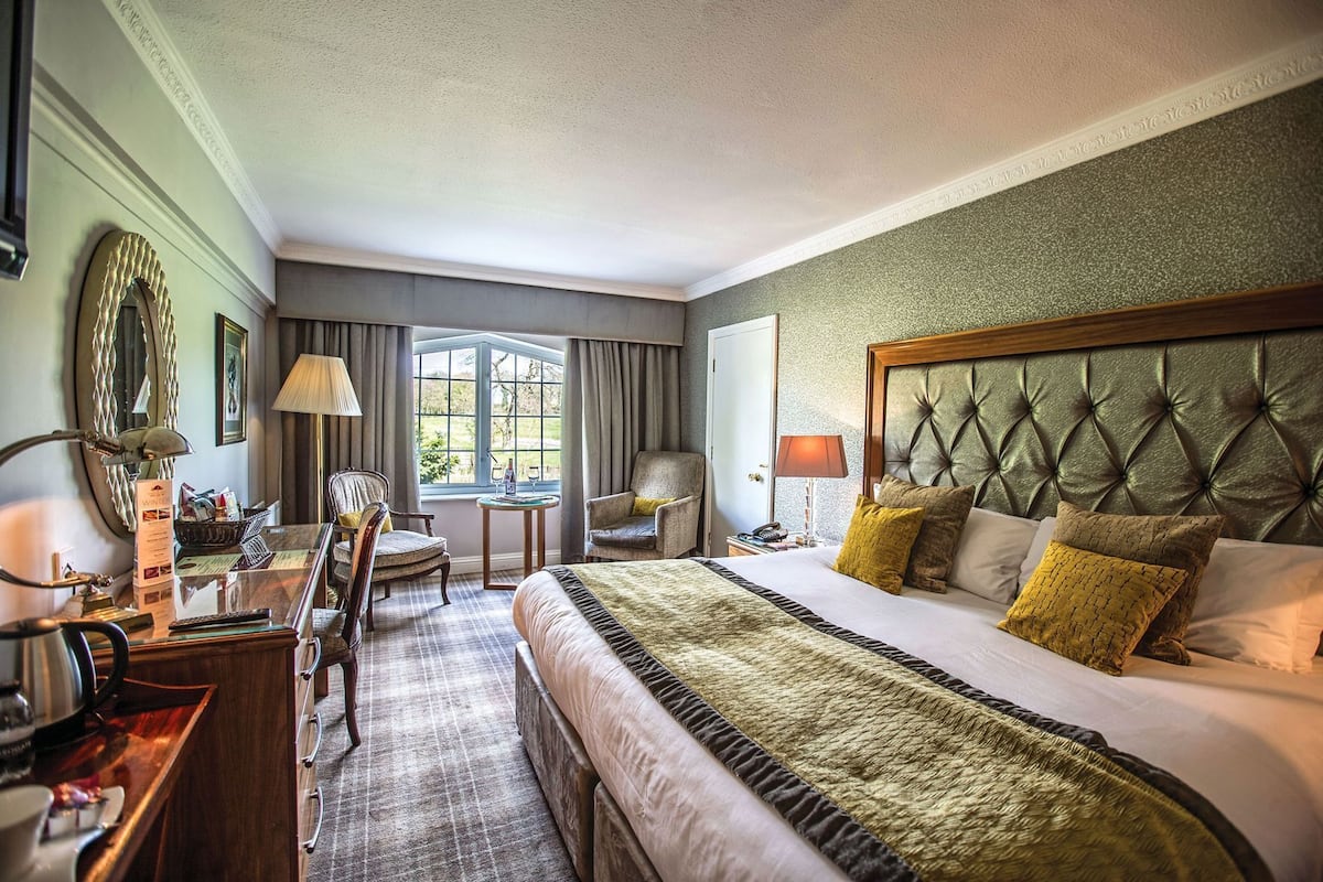 In-room safe, desk, soundproofing, iron/ironing board