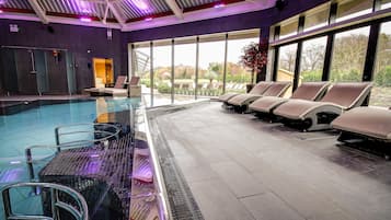 3 indoor pools, 2 outdoor pools