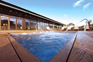 3 indoor pools, 2 outdoor pools