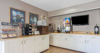 Super 8 by Wyndham Saanichton Victoria Airport