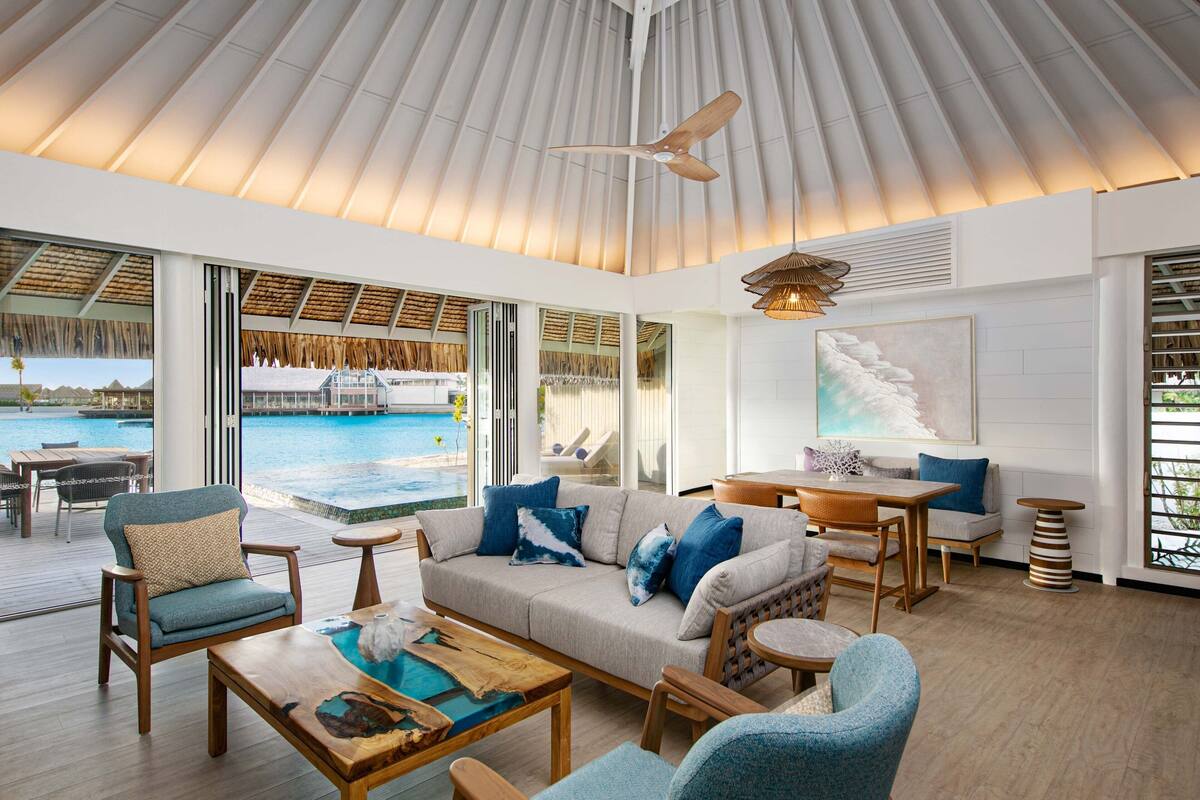 Villa, 2 Bedrooms, Lagoon View (Land Villa) | 高級寝具、羽毛の掛け布団、ミニバー、セーフティボックス (室内)
