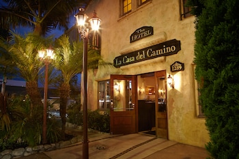 Hotel exterior and entrance at La Casa del Camino