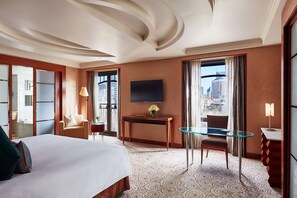 Ropa de cama de alta calidad, colchones con pillow-top y minibar 