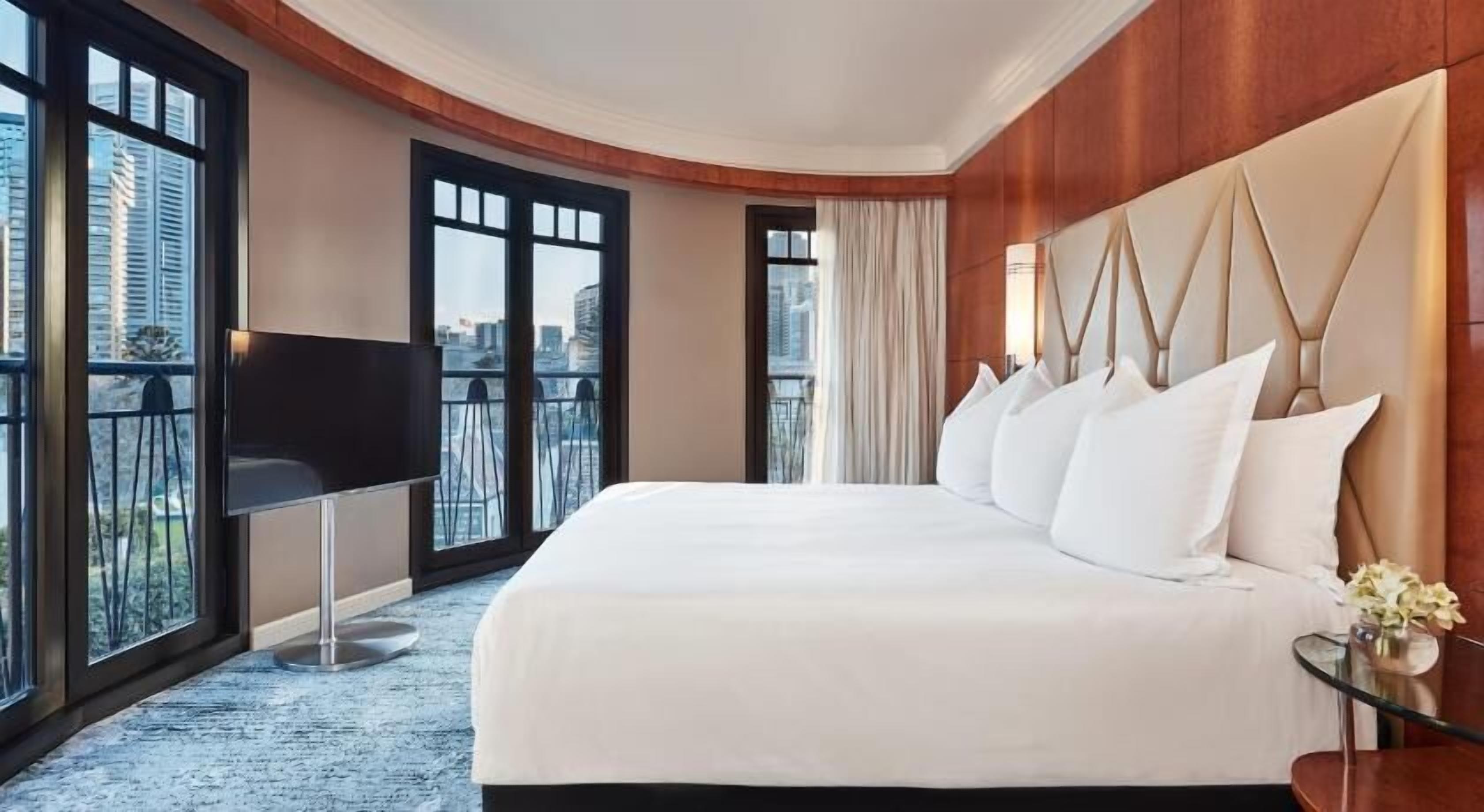 Premium bedding, pillowtop beds, minibar, in-room safe