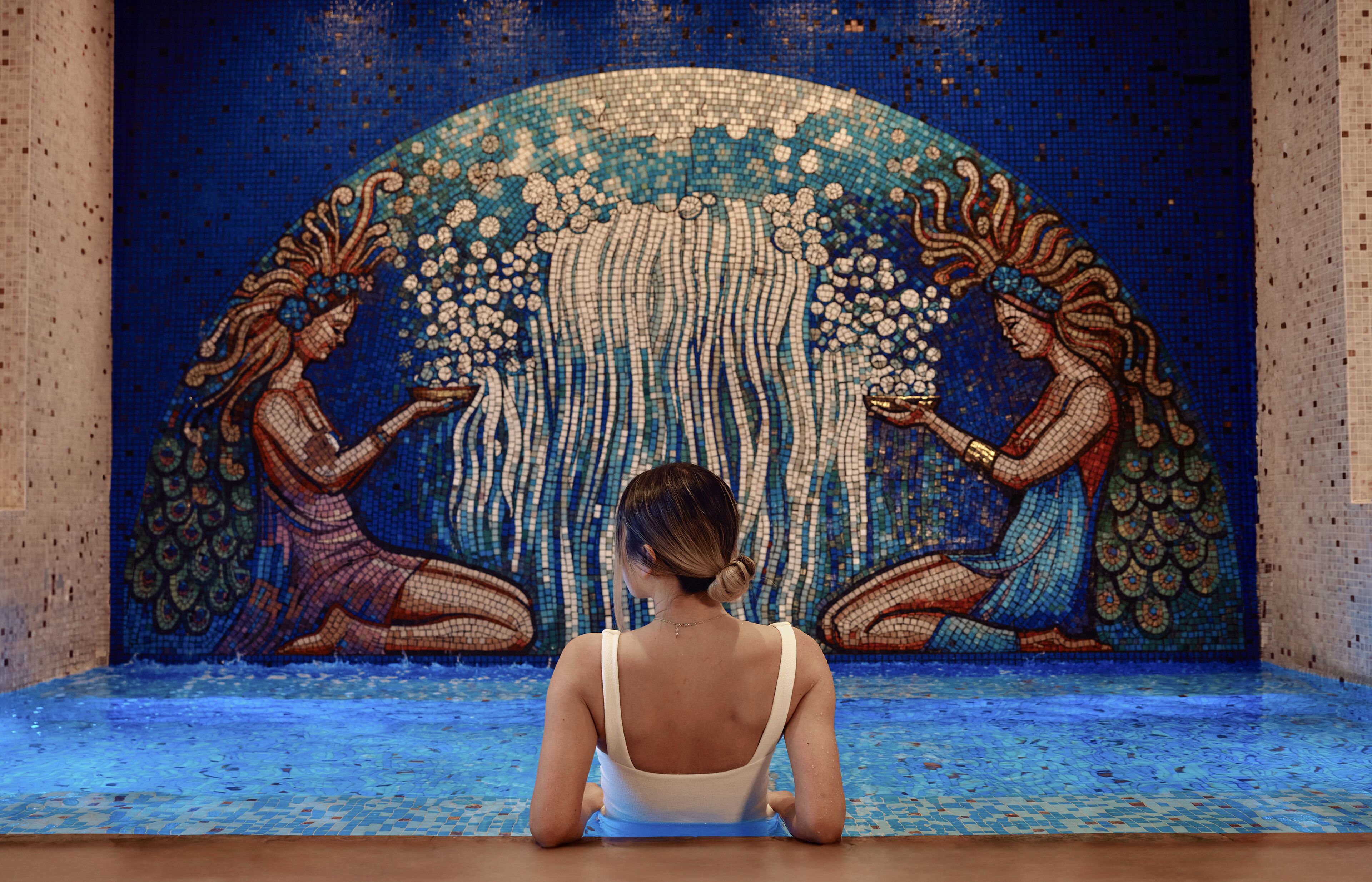 indoor pool, pool loungers