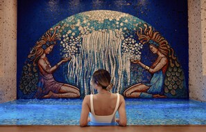 Indoor pool, pool loungers - Park Hyatt Melbourne (East Melbourne)