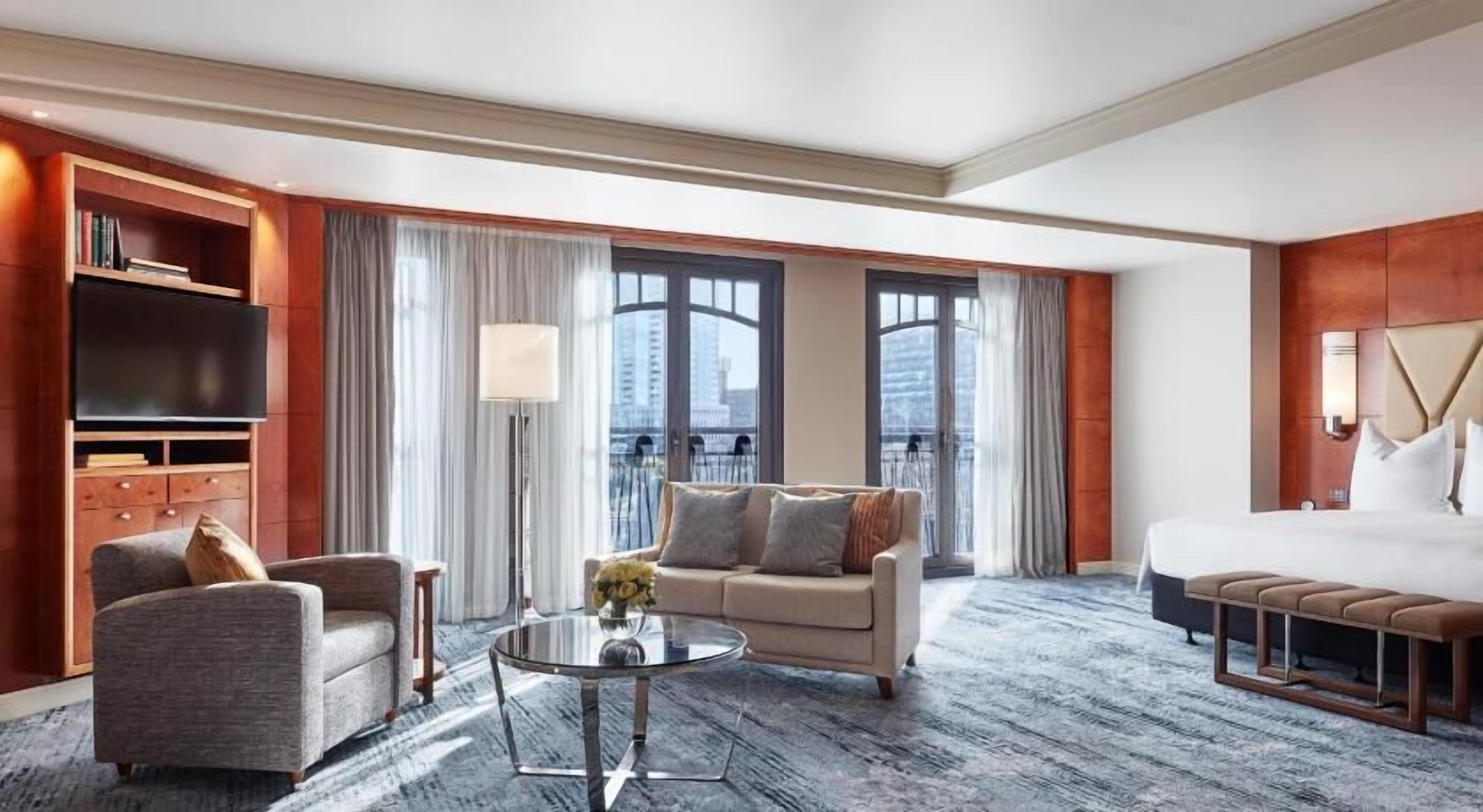 Premium bedding, pillowtop beds, minibar, in-room safe