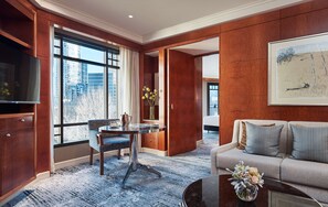 Ropa de cama de alta calidad, colchones con pillow-top y minibar 