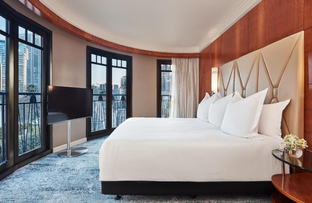 Premium bedding, pillow-top beds, minibar, in-room safe