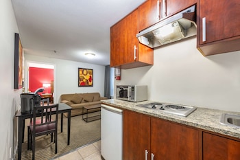 Suite, 1 Queen Bed with Sofa bed, Non Smoking | Premium bedding, pillowtop beds, in-room safe, individually furnished at Quality Inn & Suites